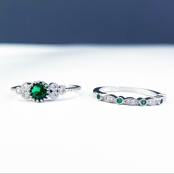 925 Sterling Silver Cubic Zirconia Ring Set - Picture 3 of 9